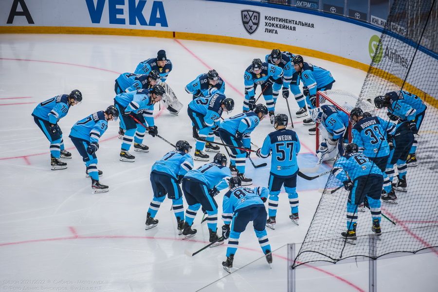 Фото «Сбиваемся на хаотичный хоккей»: почему ХК «Сибирь» снова проиграл на домашнем льду 29