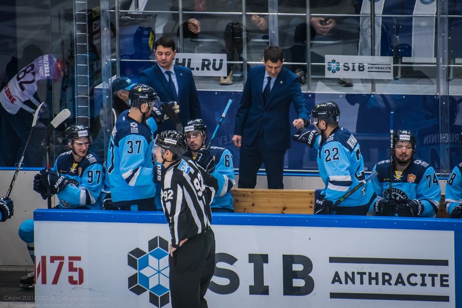 Фото «Сбиваемся на хаотичный хоккей»: почему ХК «Сибирь» снова проиграл на домашнем льду 31