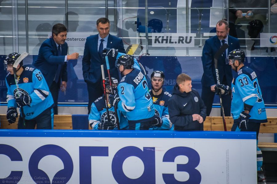 Фото «Сбиваемся на хаотичный хоккей»: почему ХК «Сибирь» снова проиграл на домашнем льду 34