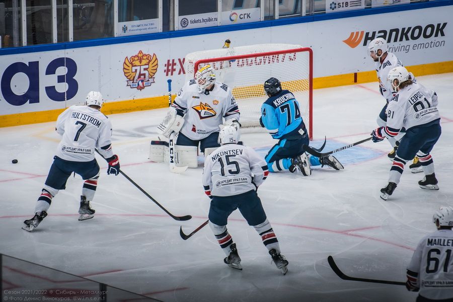 Фото «Сбиваемся на хаотичный хоккей»: почему ХК «Сибирь» снова проиграл на домашнем льду 36