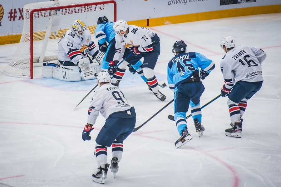 Фото «Сбиваемся на хаотичный хоккей»: почему ХК «Сибирь» снова проиграл на домашнем льду 37