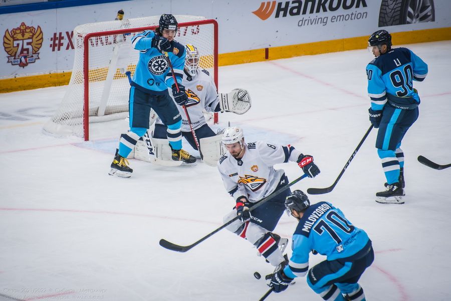 Фото «Сбиваемся на хаотичный хоккей»: почему ХК «Сибирь» снова проиграл на домашнем льду 47