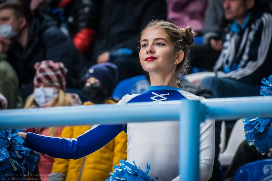 Фото «Сбиваемся на хаотичный хоккей»: почему ХК «Сибирь» снова проиграл на домашнем льду 71