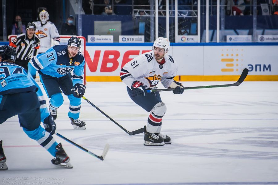 Фото «Сбиваемся на хаотичный хоккей»: почему ХК «Сибирь» снова проиграл на домашнем льду 87