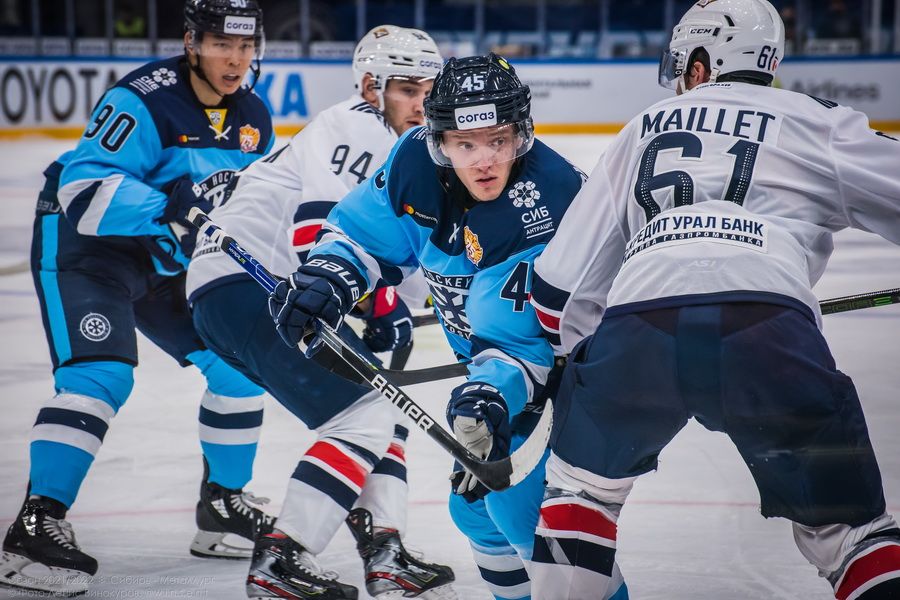 Фото «Сбиваемся на хаотичный хоккей»: почему ХК «Сибирь» снова проиграл на домашнем льду 113