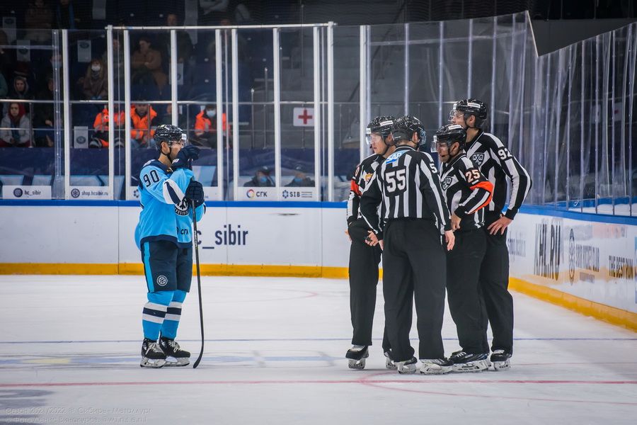Фото «Сбиваемся на хаотичный хоккей»: почему ХК «Сибирь» снова проиграл на домашнем льду 116