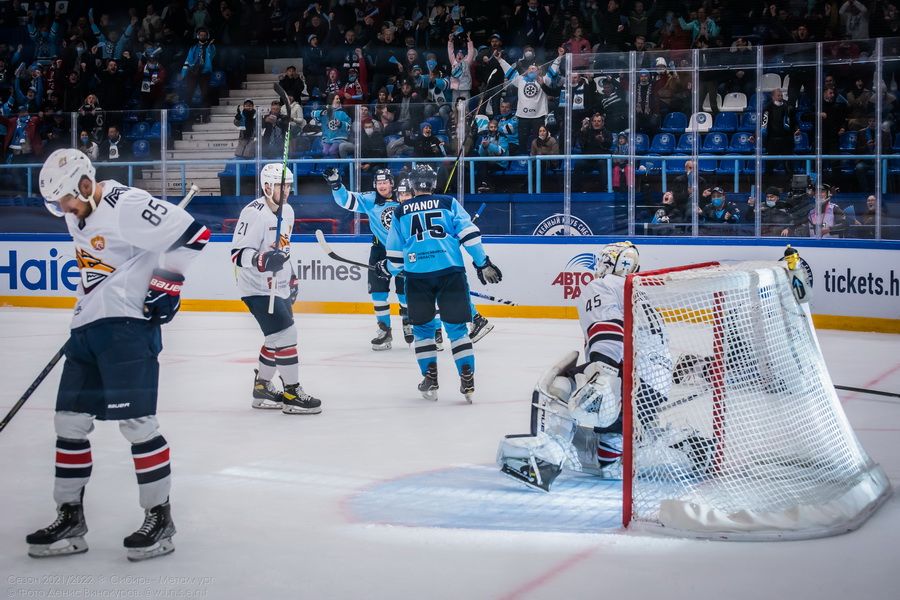 Фото «Сбиваемся на хаотичный хоккей»: почему ХК «Сибирь» снова проиграл на домашнем льду 121