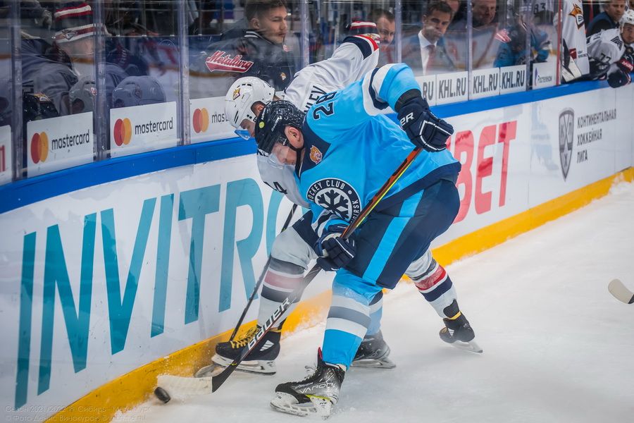 Фото «Сбиваемся на хаотичный хоккей»: почему ХК «Сибирь» снова проиграл на домашнем льду 130