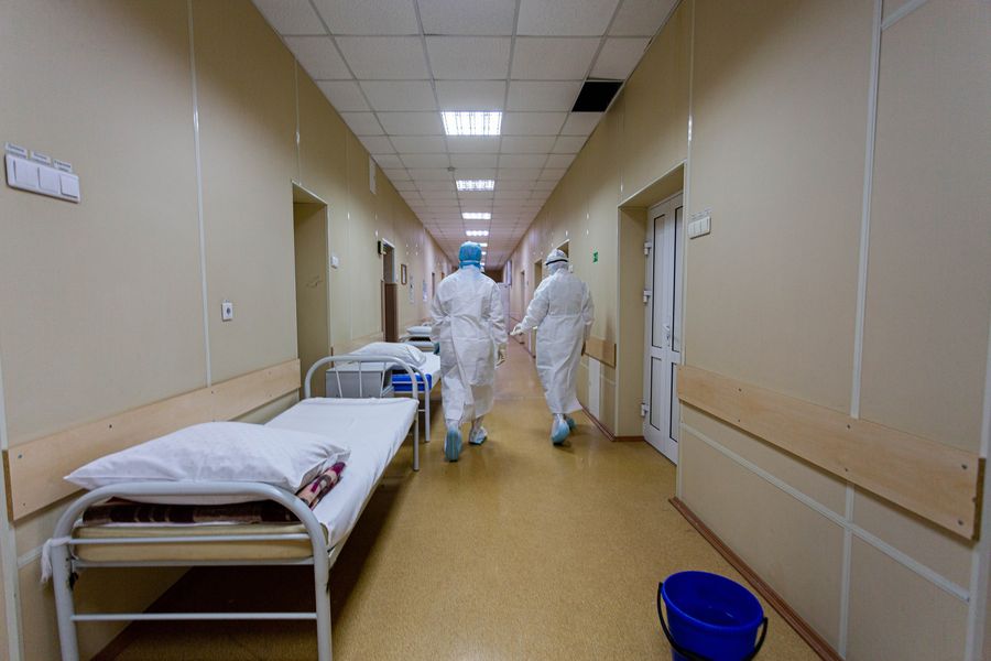 Фото Красная зона: жуткие кадры из ковидного госпиталя в Новосибирске 3