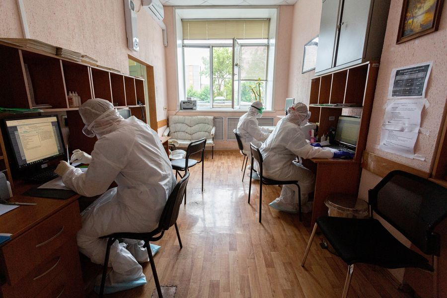Фото Красная зона: жуткие кадры из ковидного госпиталя в Новосибирске 9