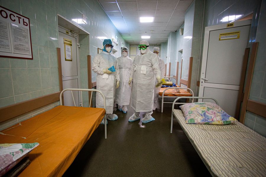 Фото Красная зона: жуткие кадры из ковидного госпиталя в Новосибирске 25