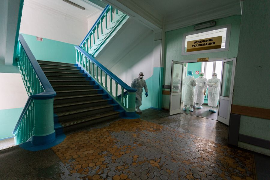 Фото Красная зона: жуткие кадры из ковидного госпиталя в Новосибирске 27