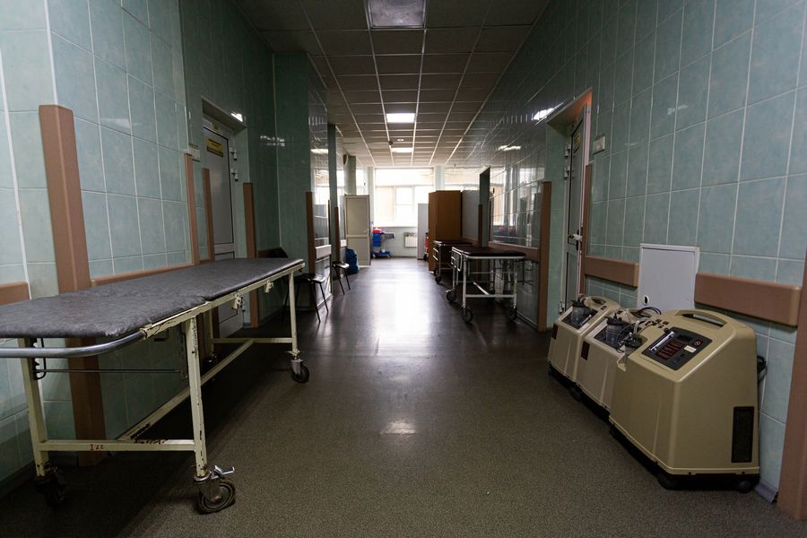 Фото Красная зона: жуткие кадры из ковидного госпиталя в Новосибирске 36
