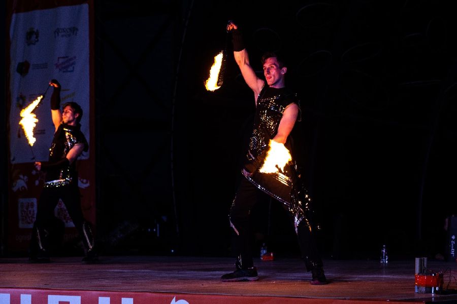 Фото «Огни Сибири»: в Новосибирске прошло горячее файер-шоу 60