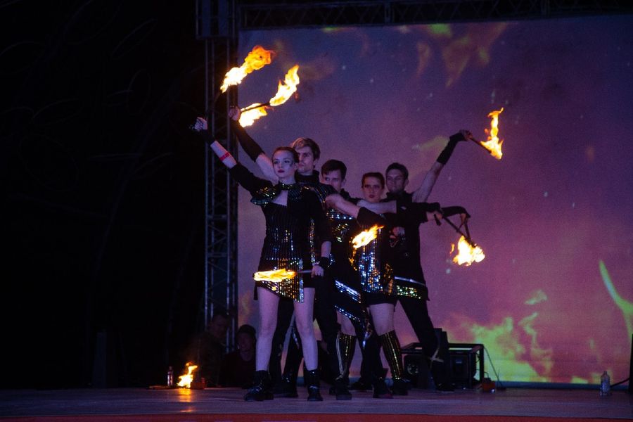 Фото «Огни Сибири»: в Новосибирске прошло горячее файер-шоу 25