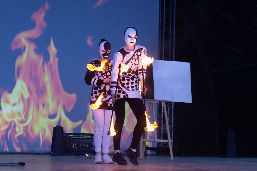 Фото «Огни Сибири»: в Новосибирске прошло горячее файер-шоу 35
