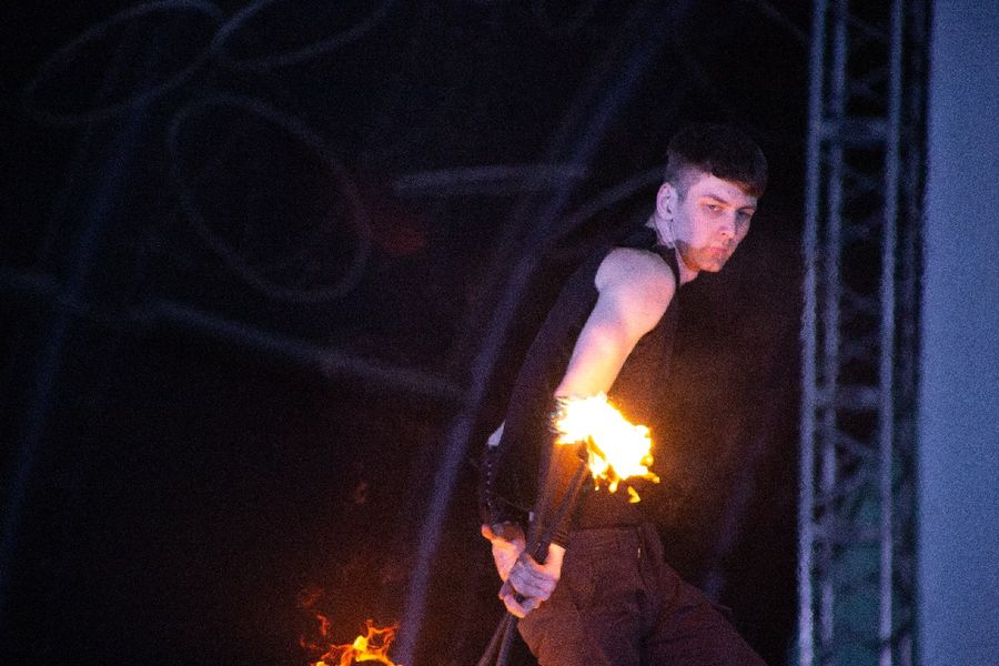 Фото «Огни Сибири»: в Новосибирске прошло горячее файер-шоу 40