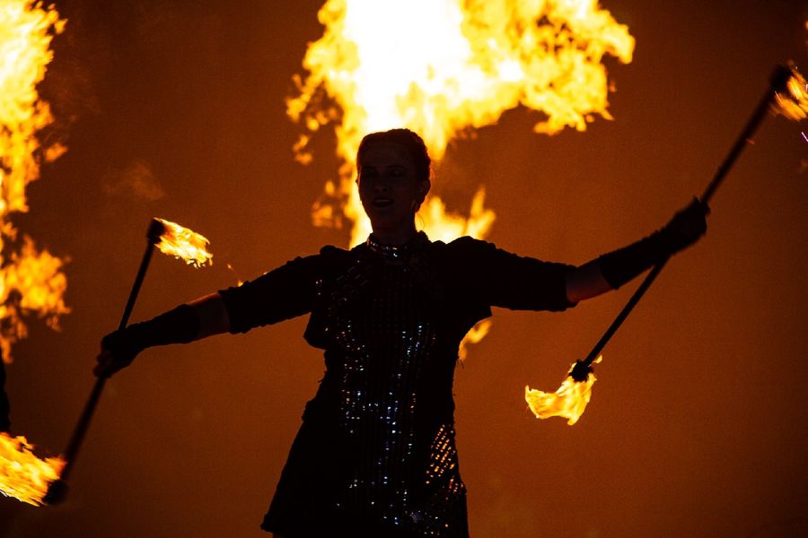 Фото «Огни Сибири»: в Новосибирске прошло горячее файер-шоу 43