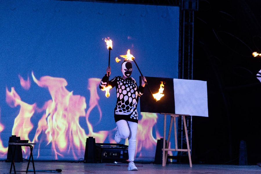 Фото «Огни Сибири»: в Новосибирске прошло горячее файер-шоу 47