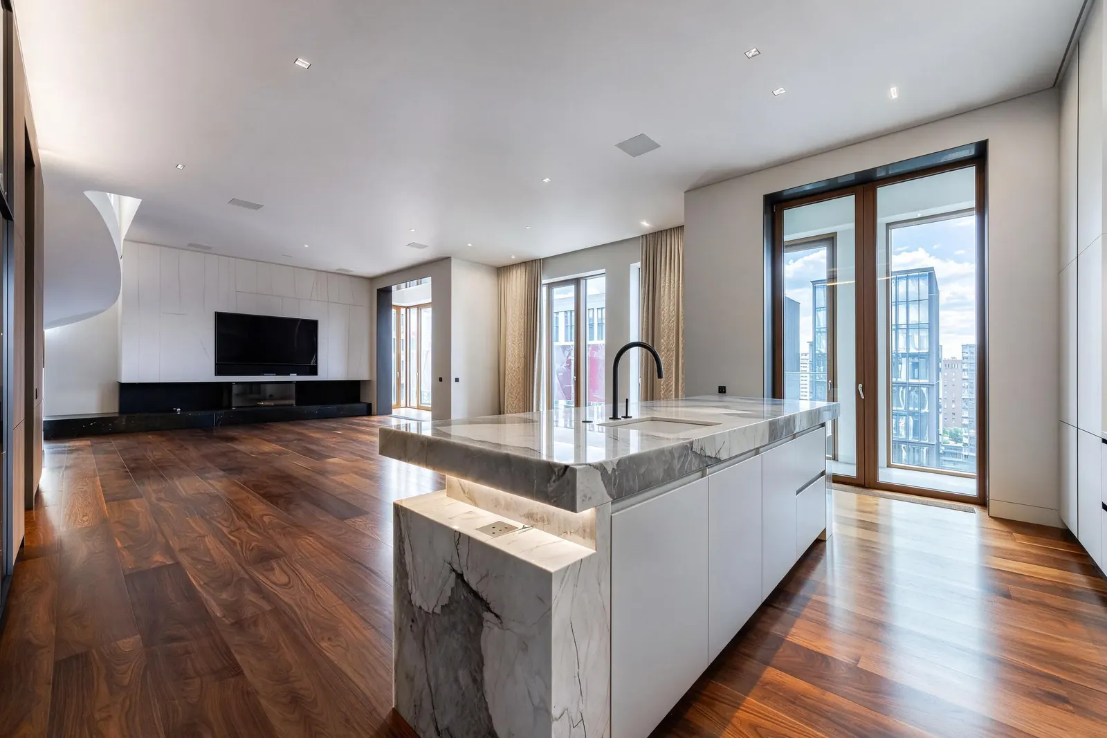 6-комнатная квартира 342 м² в ЖК «Садовые кварталы»