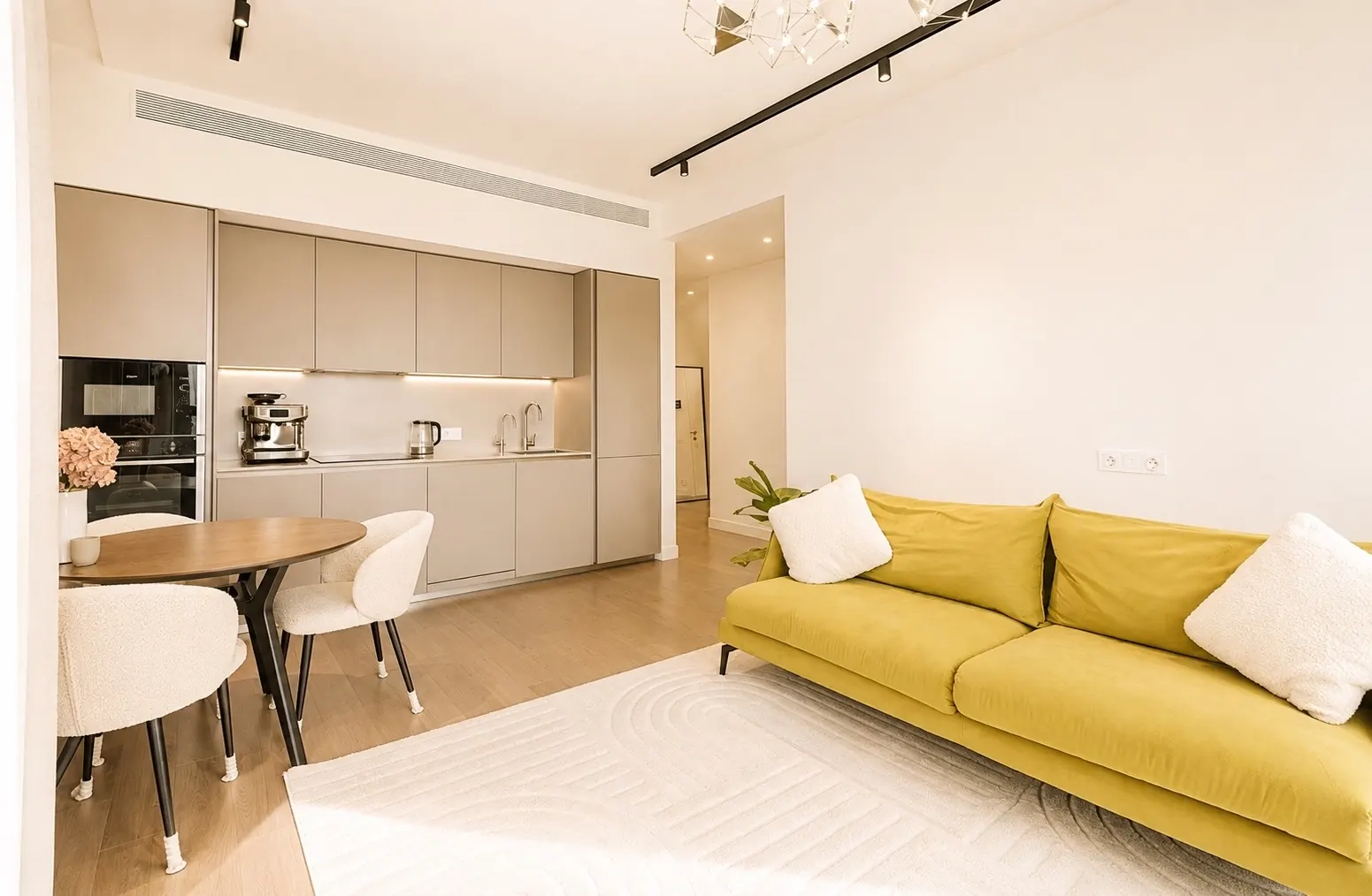 2-комнатная квартира 59,5 м² в ЖК «Лаки»