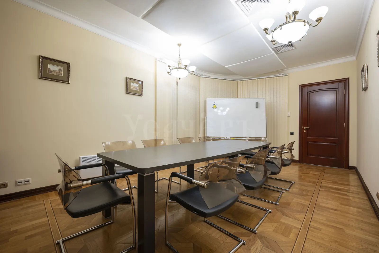 Коммерческое помещение 297 м² в ЖК «Дом в Хамовниках»
