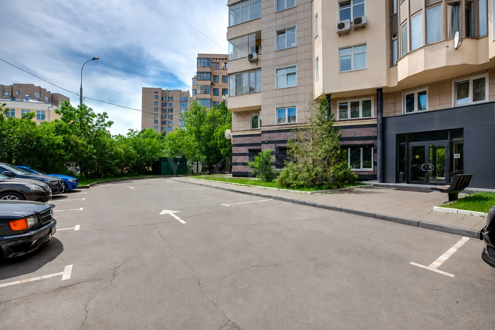 Коммерческое помещение 615,7 м²
