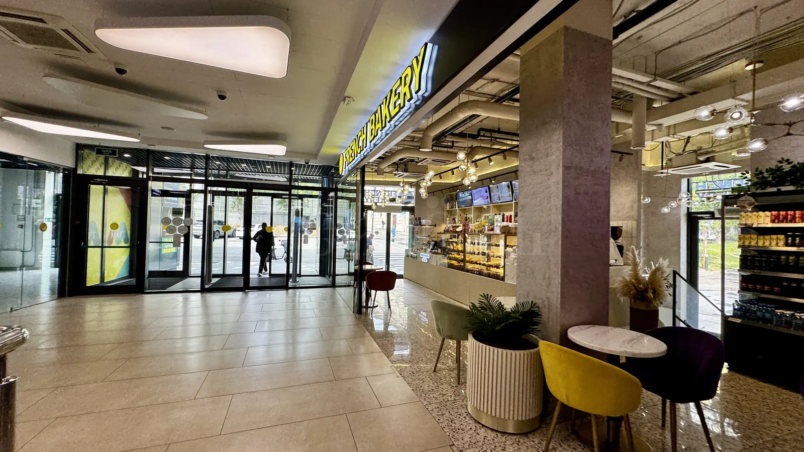 Коммерческое помещение 3 952,6 м²