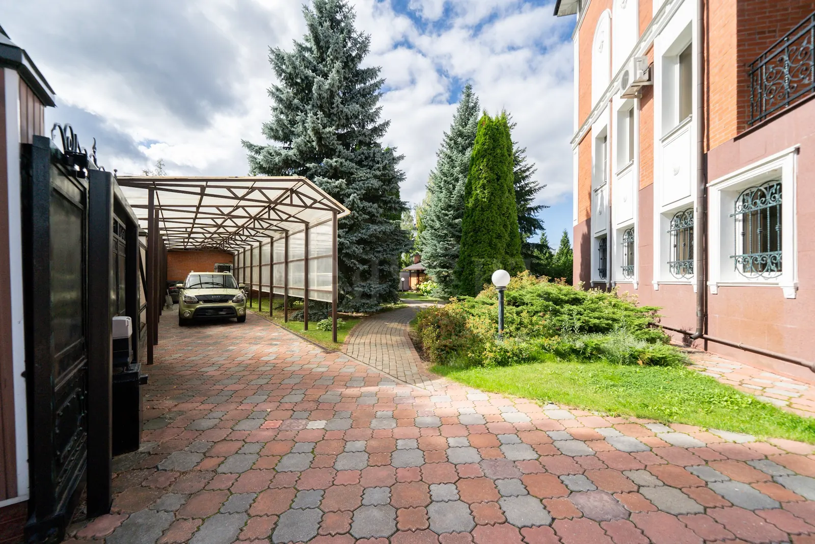 Загородный дом 968,7 м²