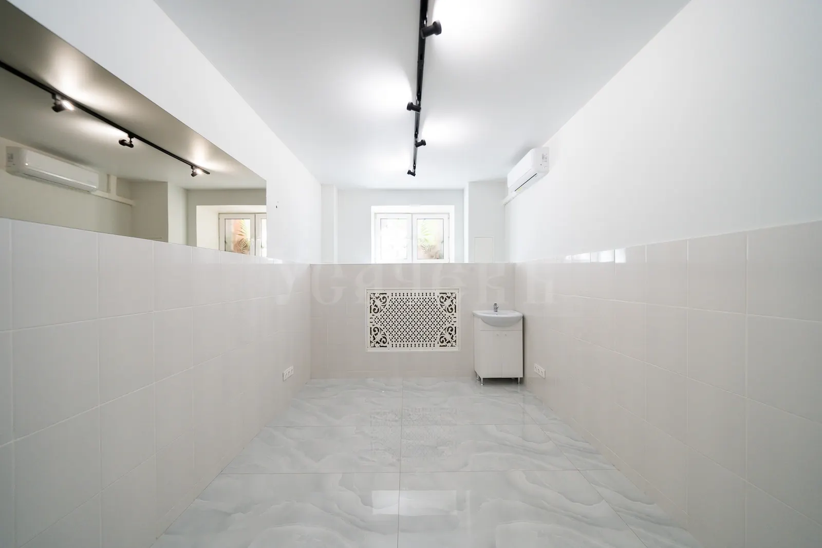 Коммерческое помещение 100 м²