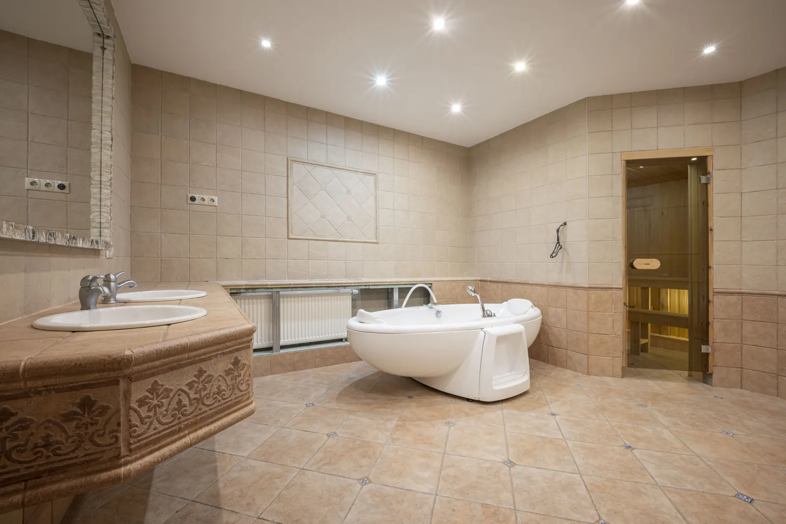 Загородный дом 518 м²