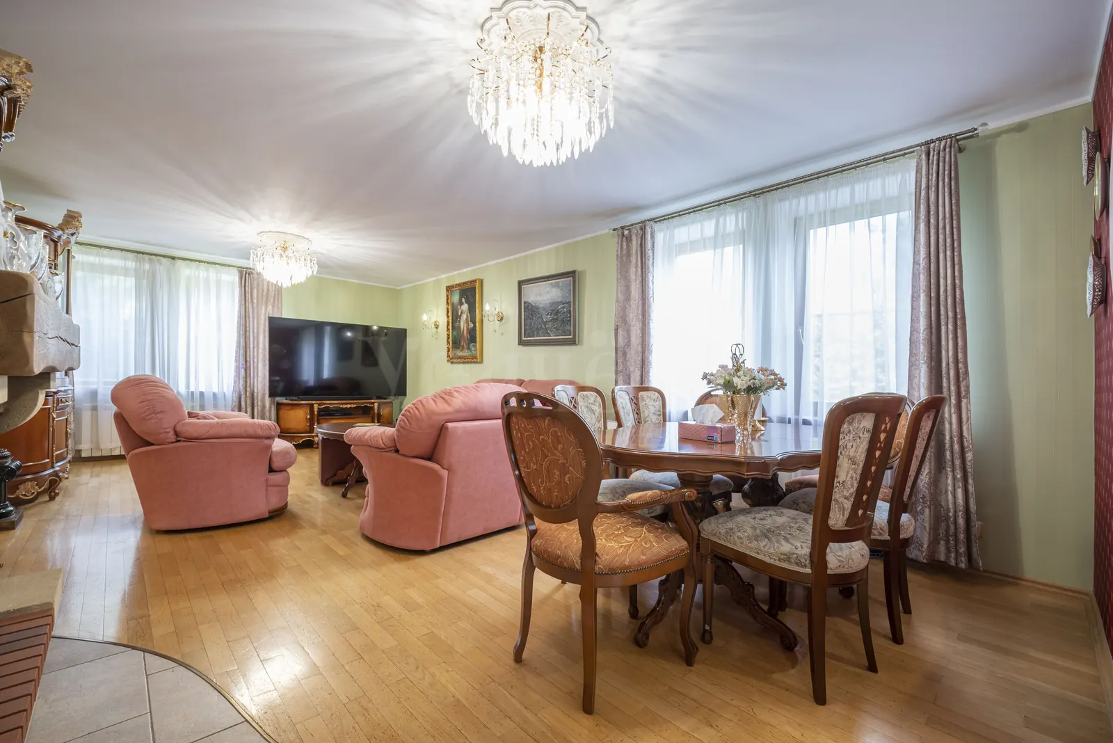 Загородный дом 454,9 м²