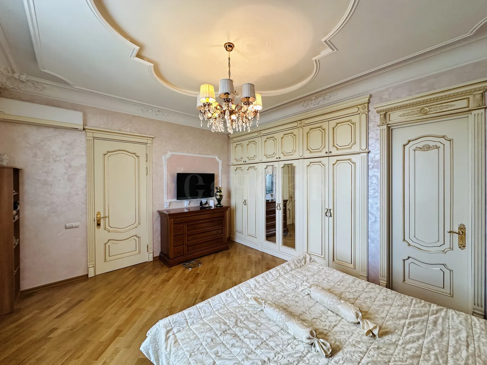 5-комнатная квартира 190,8 м² в ЖК «Миракс Парк»