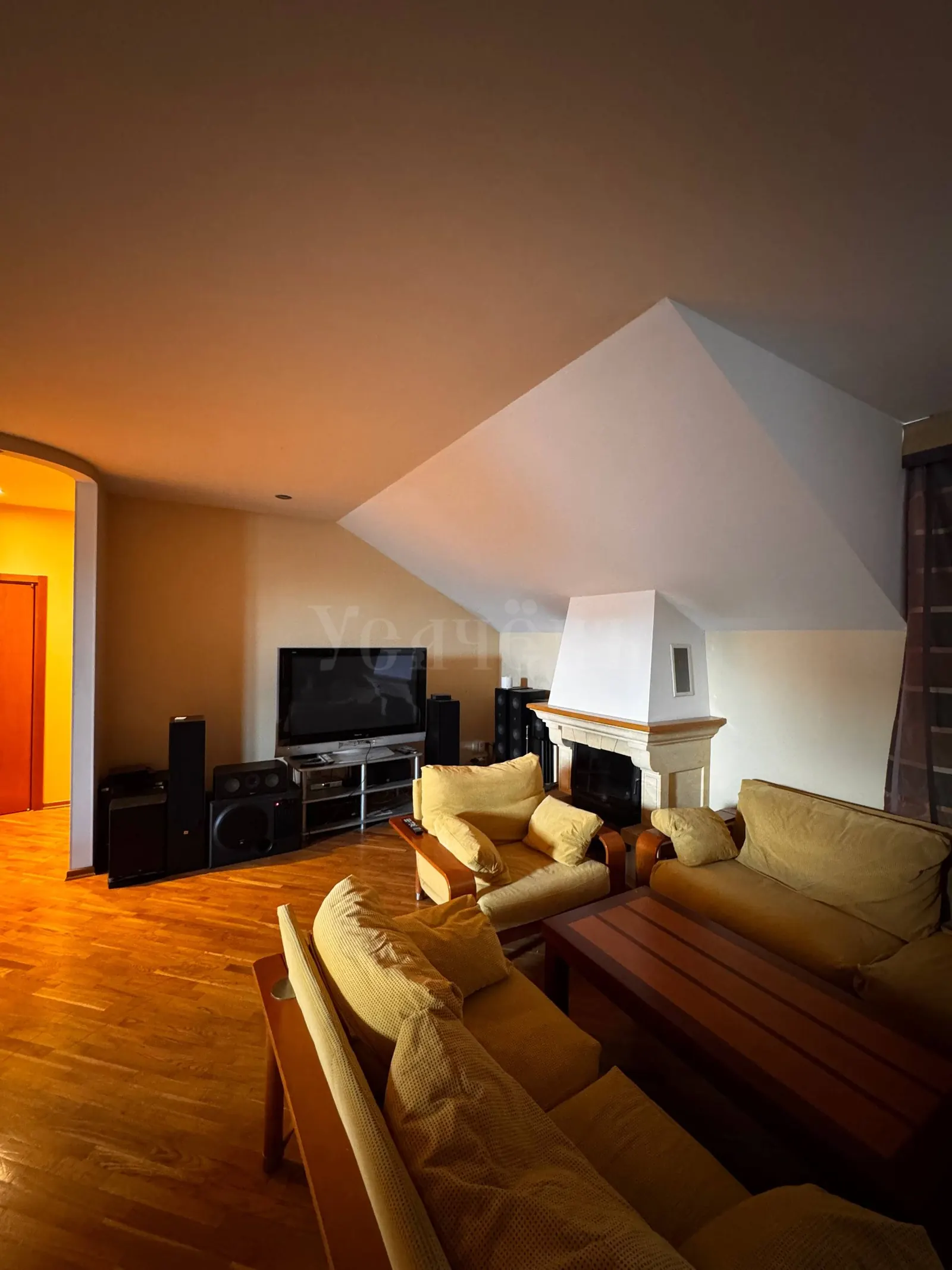 4-комнатная квартира 249,8 м²