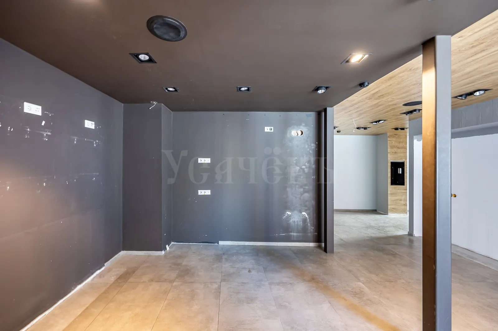 Коммерческое помещение 232 м²