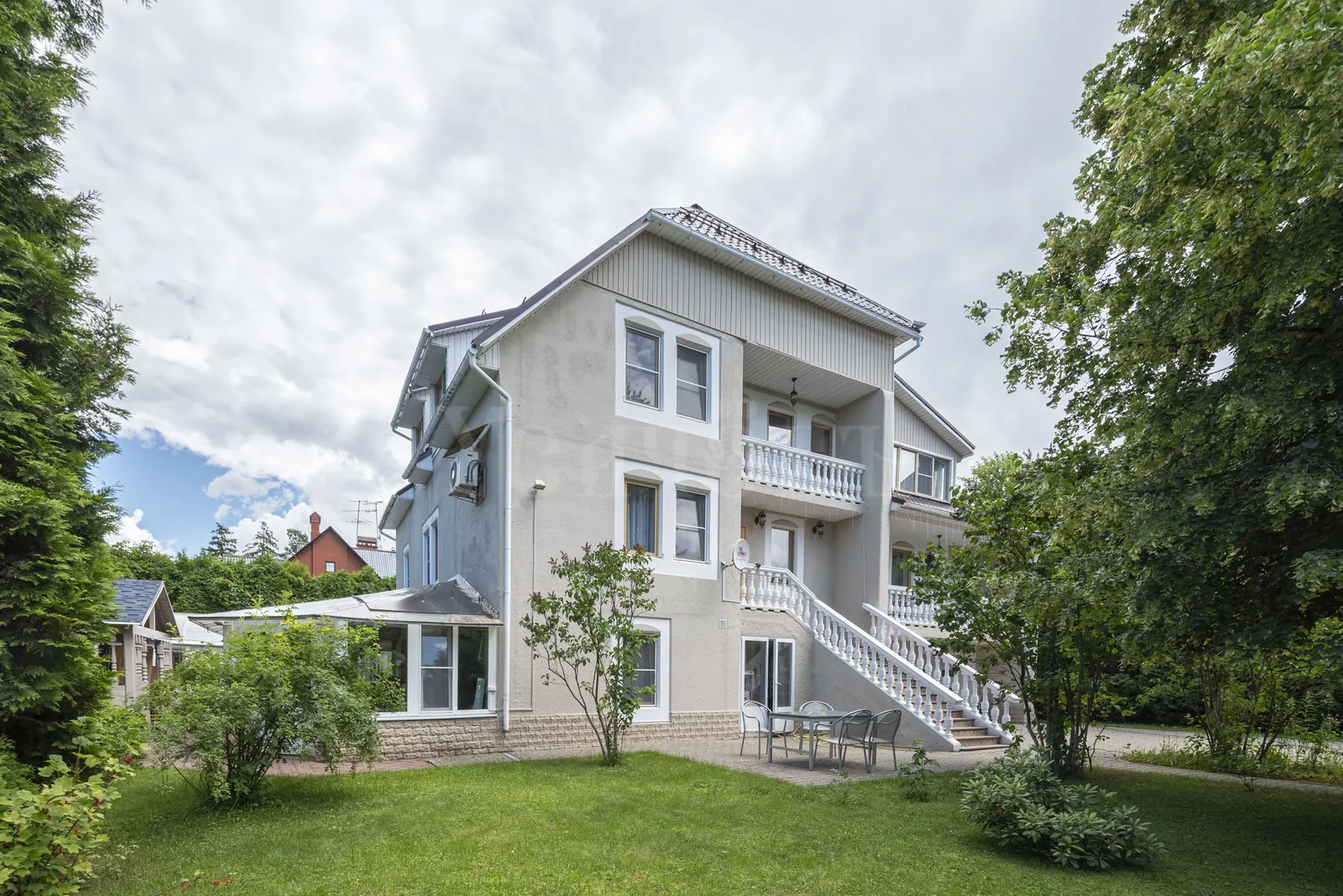 Загородный дом 454,9 м²