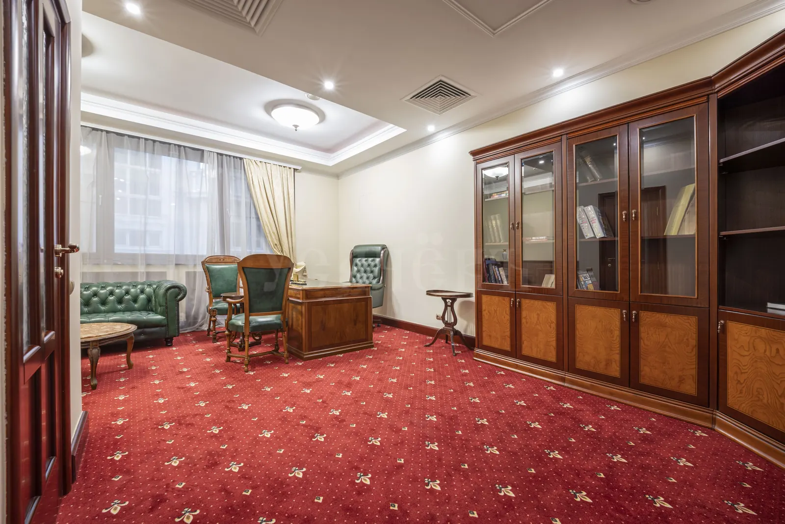 Коммерческое помещение 297 м² в ЖК «Дом в Хамовниках»