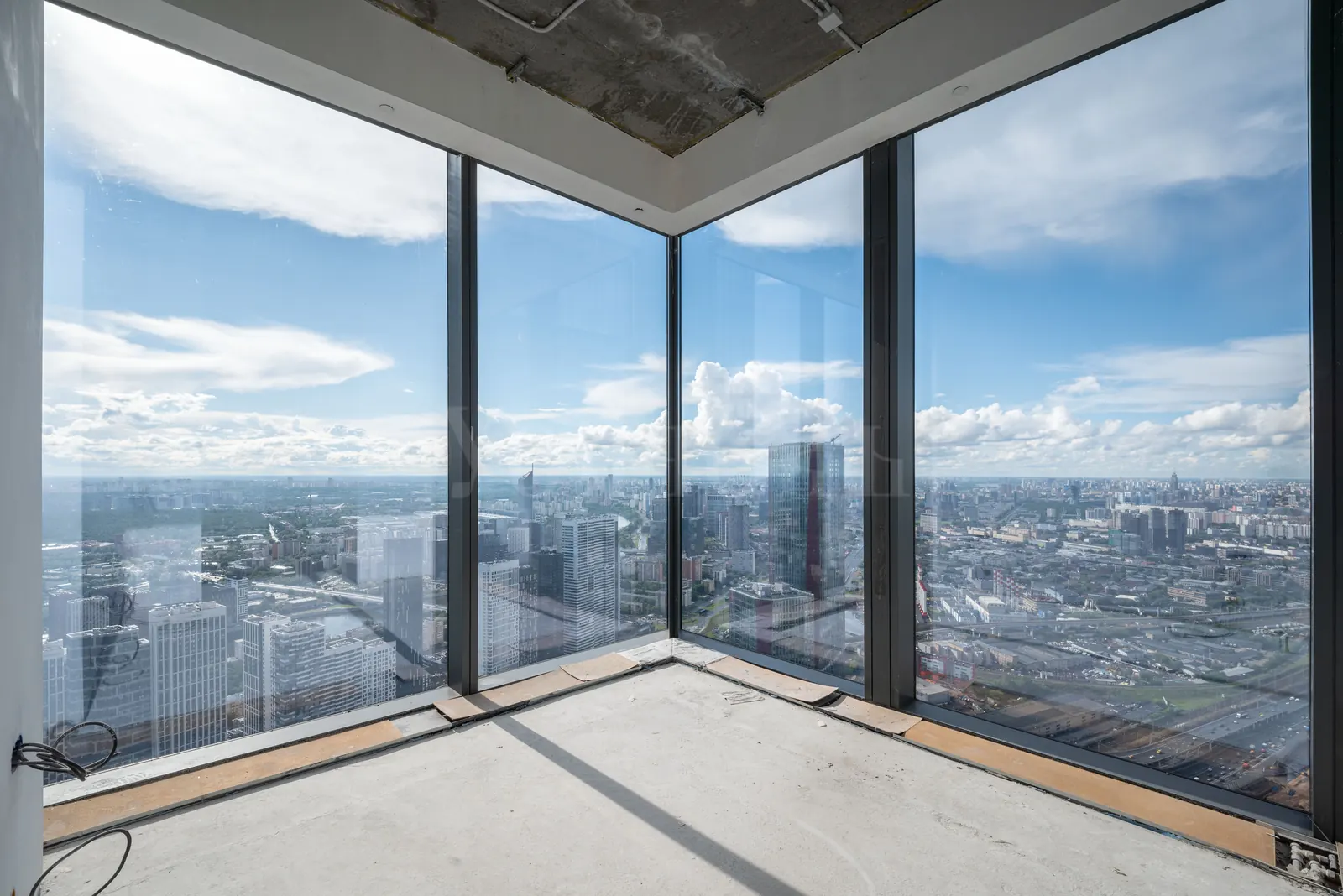 2-комнатная квартира 112,7 м² в ЖК «NEVA TOWERS»