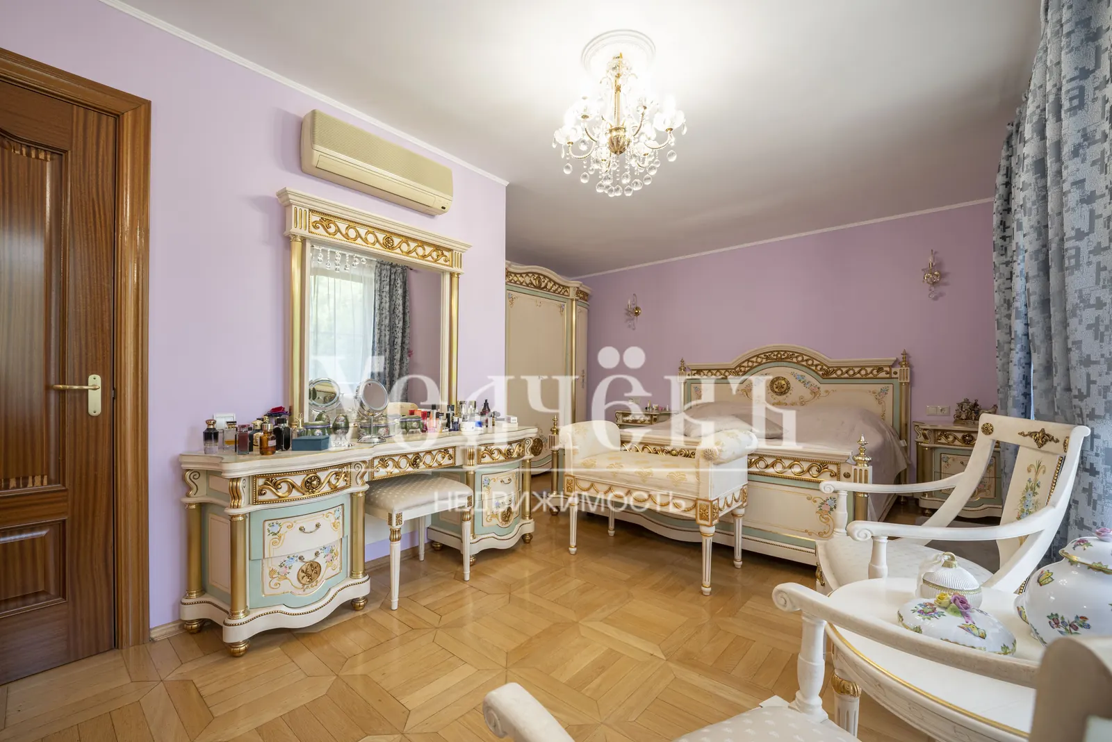 Загородный дом 455 м²