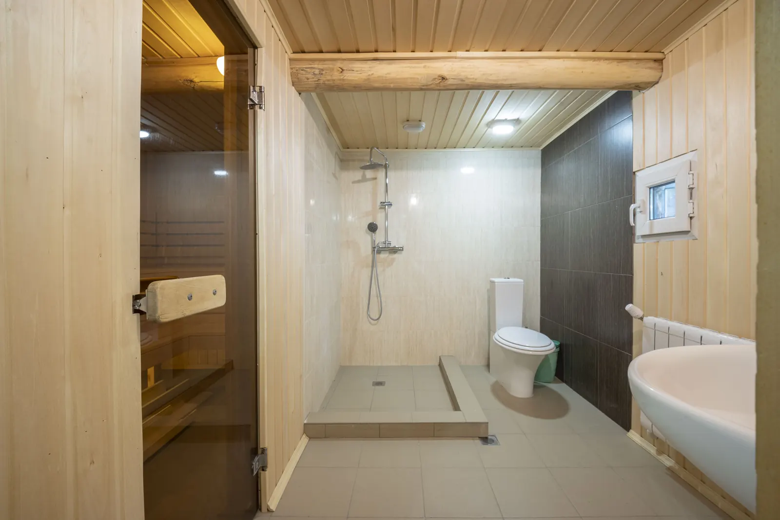 Загородный дом 518 м²