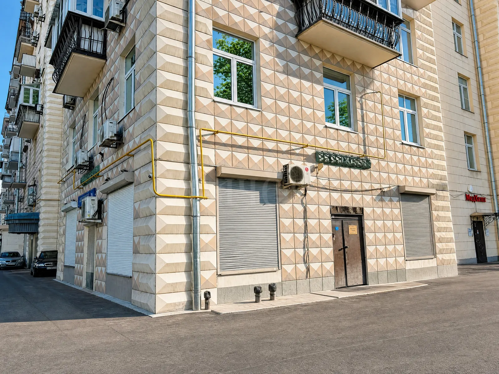 Коммерческое помещение 328 м²