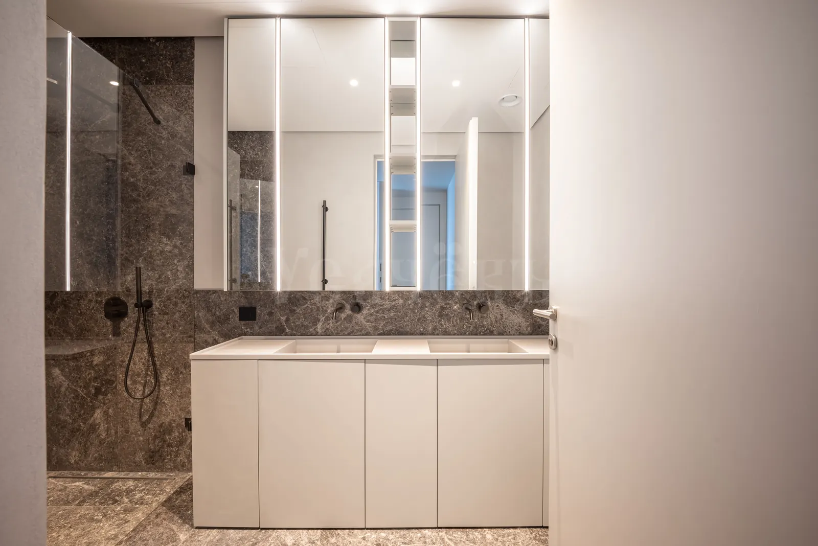 3-комнатная квартира 135 м² в ЖК «Victory Park Residences (Виктори Парк Резиденсез)»