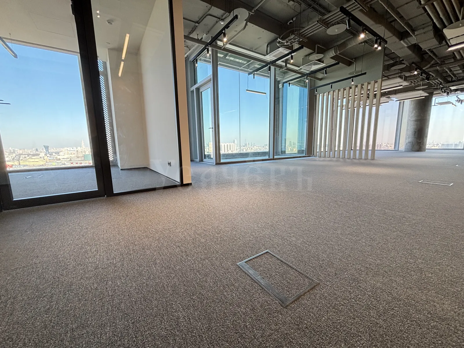 Коммерческое помещение 339,7 м² в ЖК «I-City»