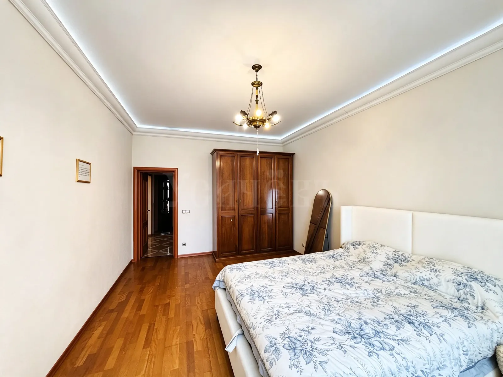 4-комнатная квартира 198,8 м² в ЖК «Солнечный берег»