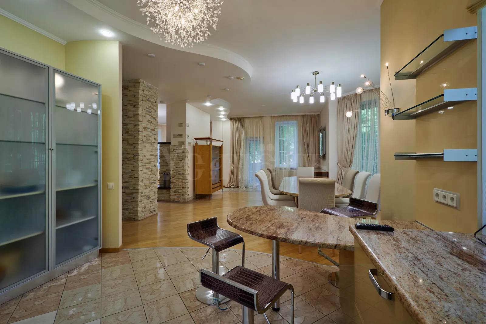 Загородный дом 450 м²