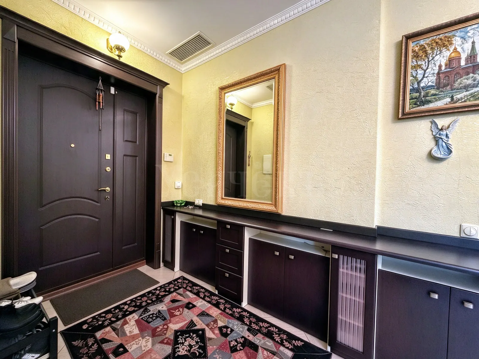 3-комнатная квартира 155 м² в ЖК «Дом на Озерковской»