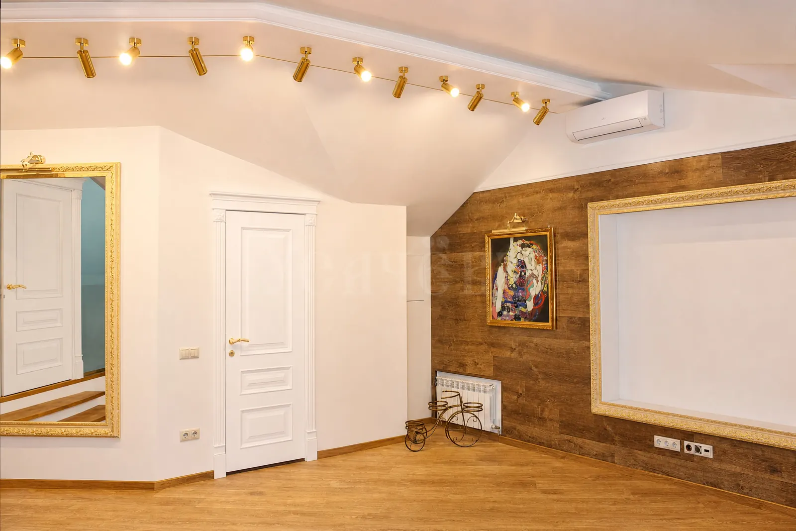 4-комнатная квартира 350 м² в ЖК «Золотые Ключи 2»