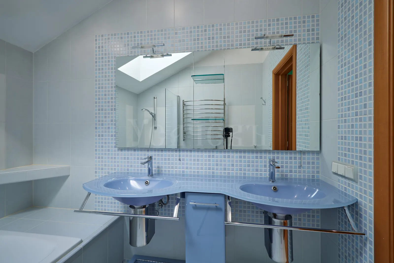 Загородный дом 450 м²