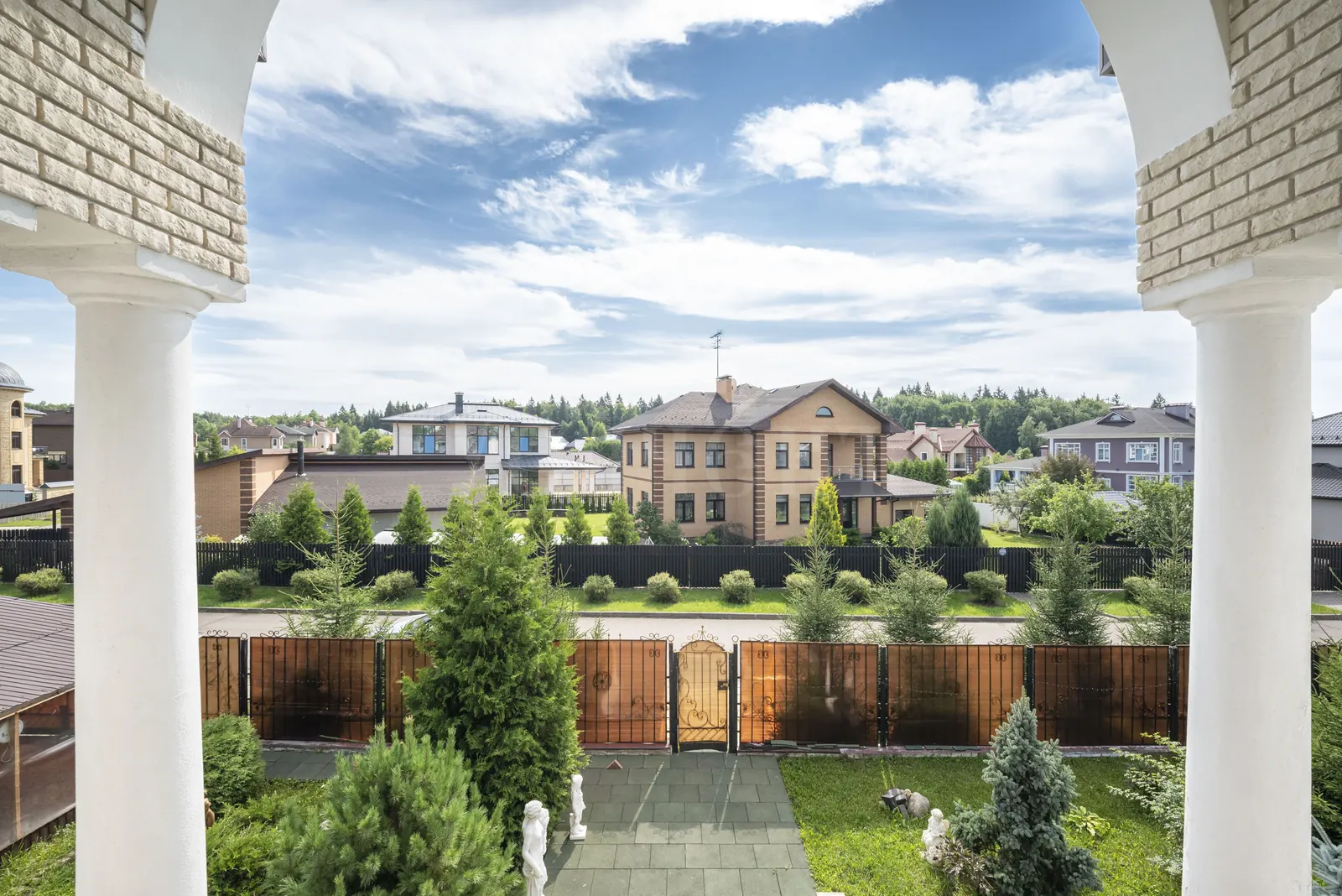 Загородный дом 429 м²