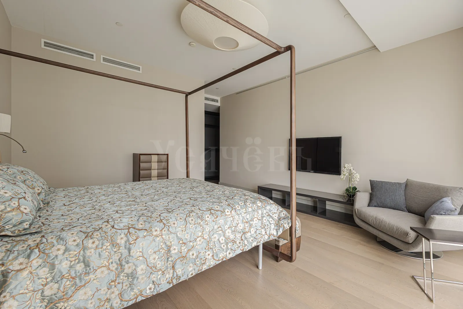 3-комнатная квартира 187,5 м² в ЖК «Город Столиц»